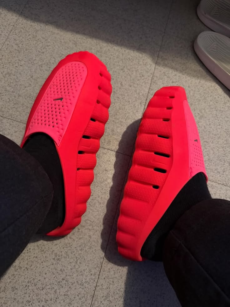 Nike Mind 001
